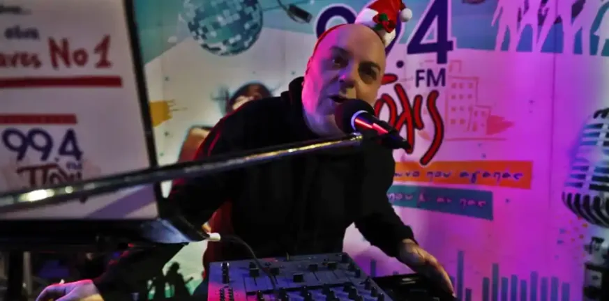 Πέθανε ο εμβληματικός ραδιοφωνικός παραγωγός Βασίλης Βάιλας, ΦΩΤΟ