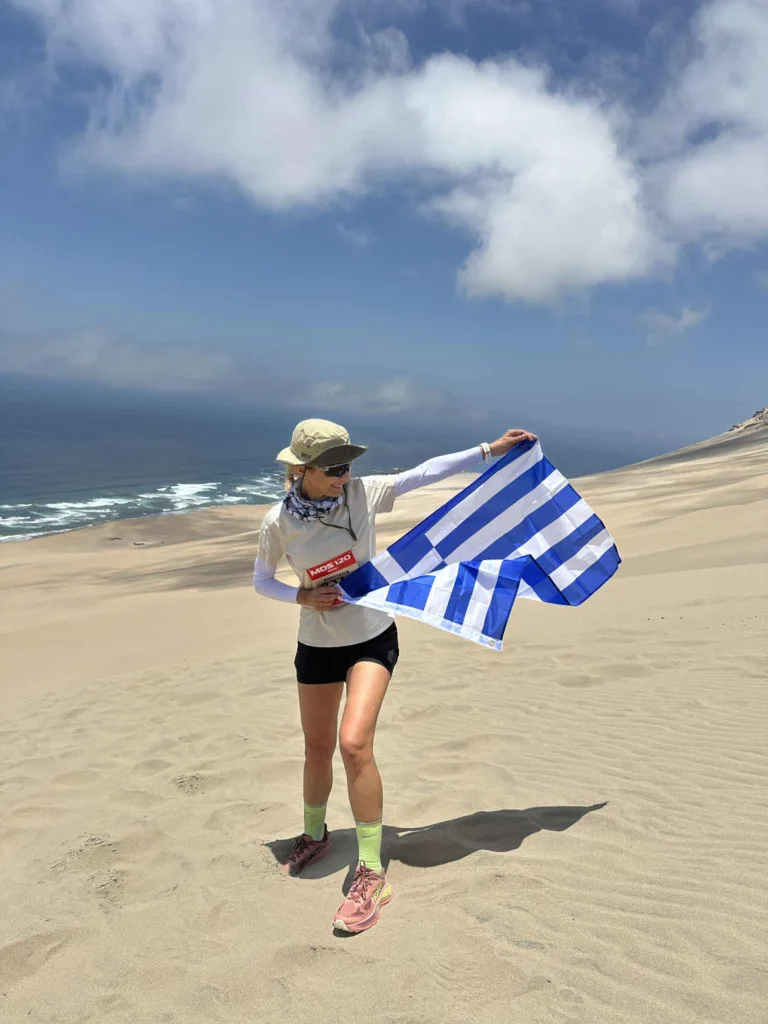 Βάνα Αϊβαλιώτη: Η Πατρινή που έγινε Ινκας - Υψωσε τη γαλανόλευκη στην έρημο του Περού