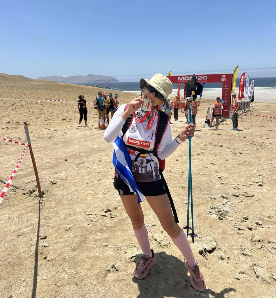 Βάνα Αϊβαλιώτη: Η Πατρινή που έγινε Ινκας - Υψωσε τη γαλανόλευκη στην έρημο του Περού