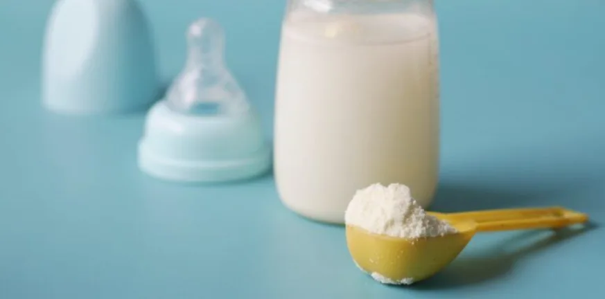 ΕΟΦ: Προειδοποίηση για βρεφικό γάλα, κίνδυνος αλλαντίασης