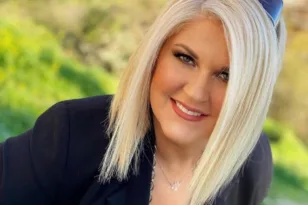 Δείτε ποια Ελληνίδα τραγουδίστρια έχασε 23 κιλά