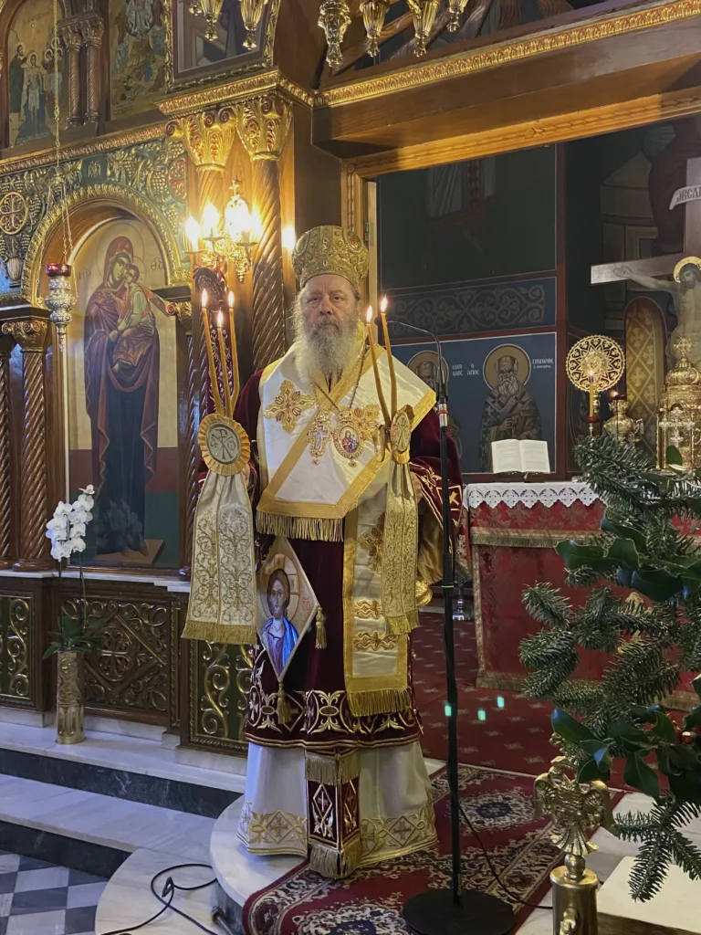 Μεγάλη προσέλευση πιστών στους Ναούς της Πάτρας τα Χριστούγεννα – Κέντρο αναφοράς ο Άγιος Ανδρέας ΦΩΤΟ