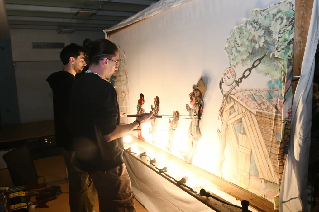 Παιδικά χαμόγελα, θέατρο και δώρα στη γιορτή των εργαζομένων της ΔΕΥΑΠ