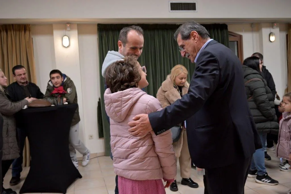 Συνεχίζονται οι γιορτινές εκδηλώσεις του Δήμου Πατρέων: Γιορτή για τα παιδιά και πλούσιο πρόγραμμα έως τα Χριστούγεννα ΦΩΤΟ