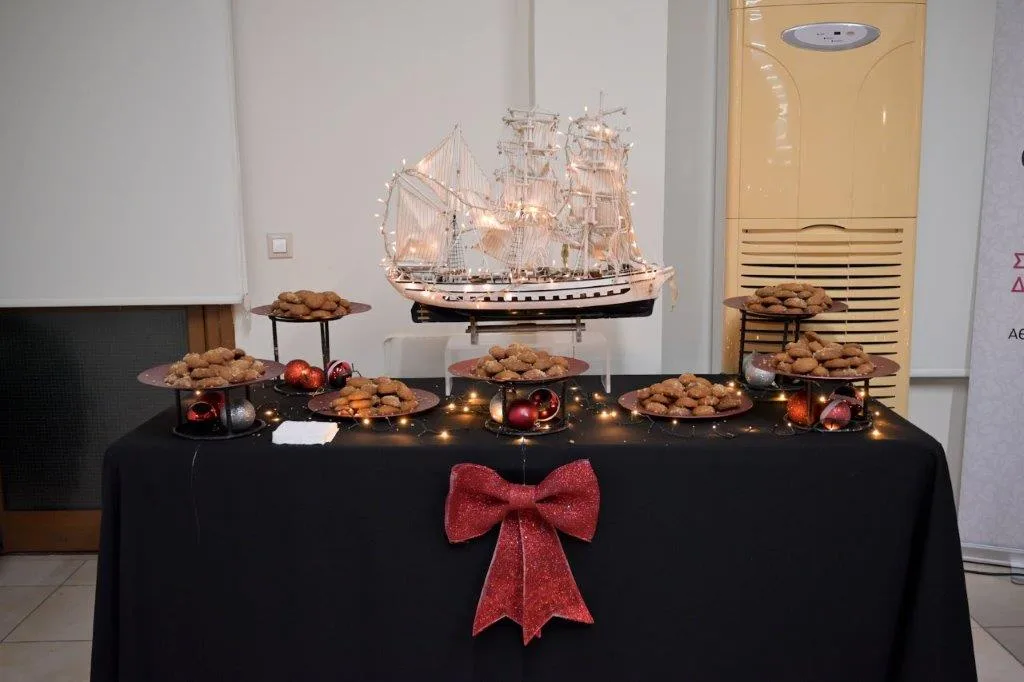 Συνεχίζονται οι γιορτινές εκδηλώσεις του Δήμου Πατρέων: Γιορτή για τα παιδιά και πλούσιο πρόγραμμα έως τα Χριστούγεννα ΦΩΤΟ