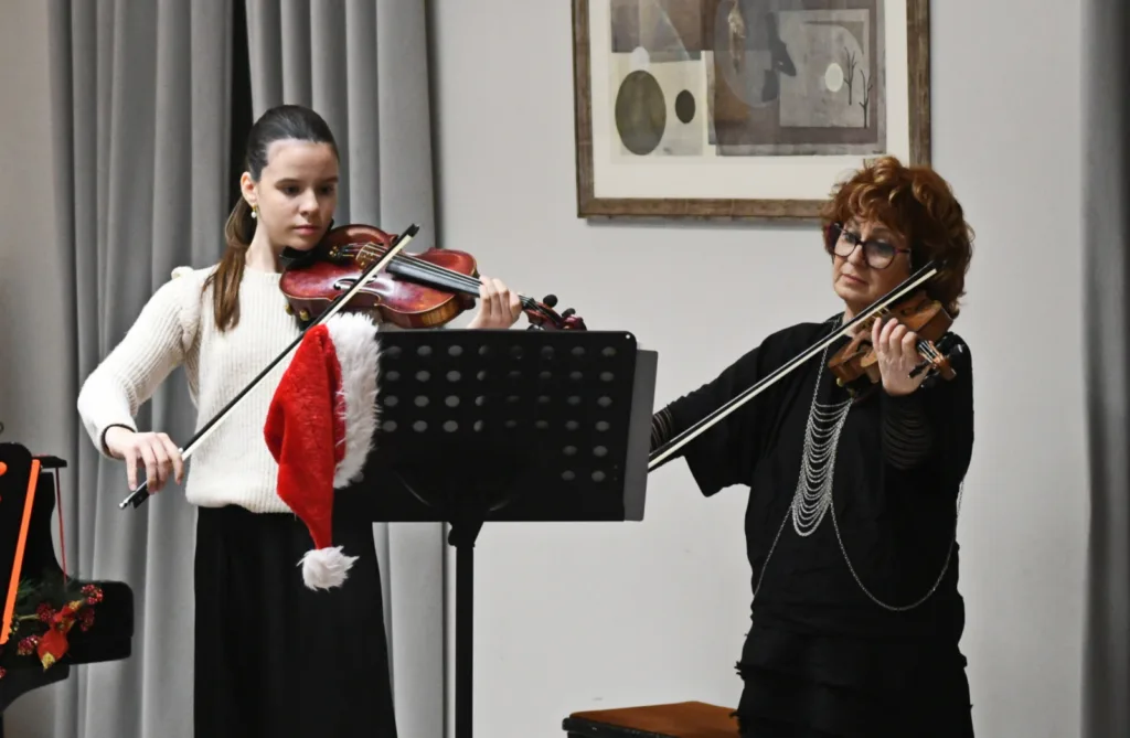 Συνεχίζονται οι γιορτινές εκδηλώσεις του Δήμου Πατρέων: Γιορτή για τα παιδιά και πλούσιο πρόγραμμα έως τα Χριστούγεννα ΦΩΤΟ