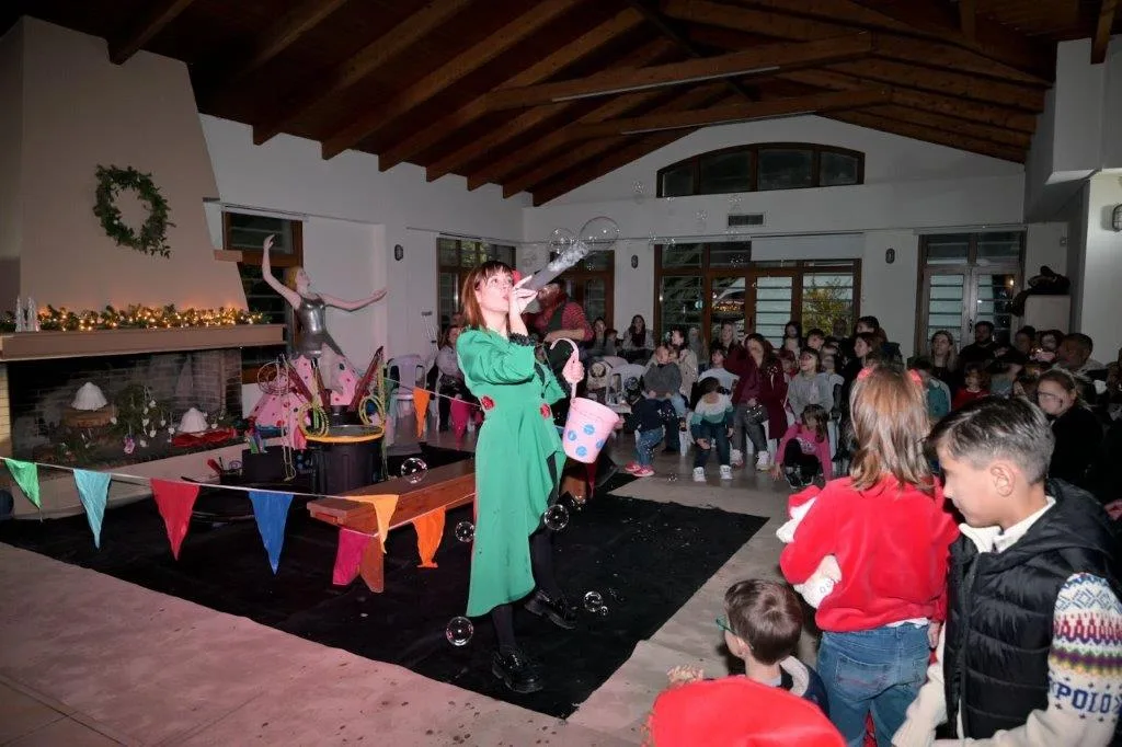 Συνεχίζονται οι γιορτινές εκδηλώσεις του Δήμου Πατρέων: Γιορτή για τα παιδιά και πλούσιο πρόγραμμα έως τα Χριστούγεννα ΦΩΤΟ