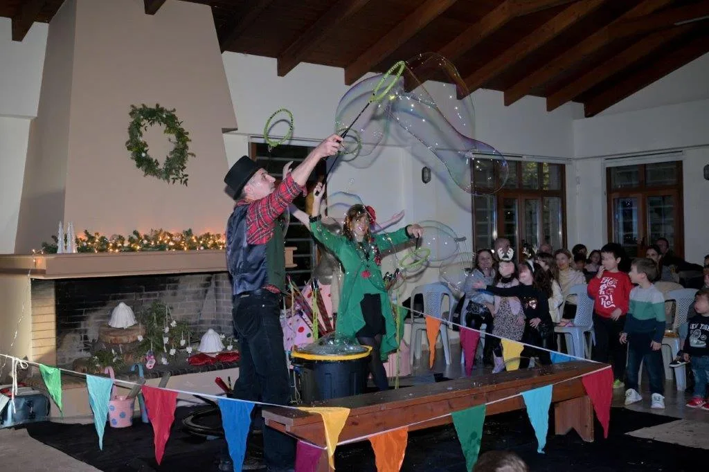 Συνεχίζονται οι γιορτινές εκδηλώσεις του Δήμου Πατρέων: Γιορτή για τα παιδιά και πλούσιο πρόγραμμα έως τα Χριστούγεννα ΦΩΤΟ