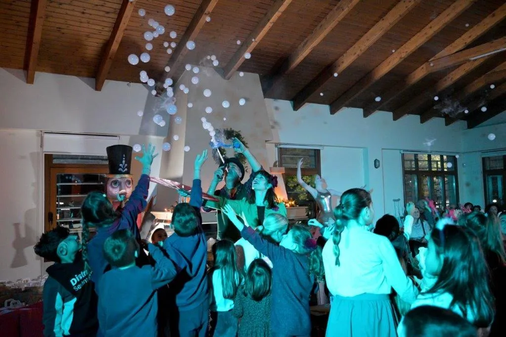 Συνεχίζονται οι γιορτινές εκδηλώσεις του Δήμου Πατρέων: Γιορτή για τα παιδιά και πλούσιο πρόγραμμα έως τα Χριστούγεννα ΦΩΤΟ