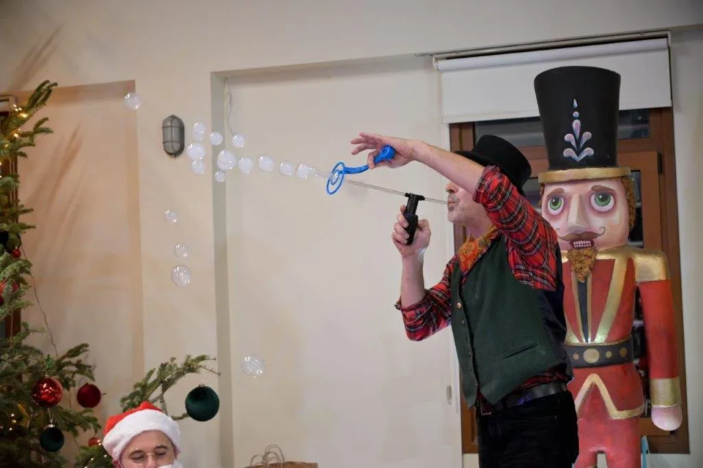 Συνεχίζονται οι γιορτινές εκδηλώσεις του Δήμου Πατρέων: Γιορτή για τα παιδιά και πλούσιο πρόγραμμα έως τα Χριστούγεννα ΦΩΤΟ