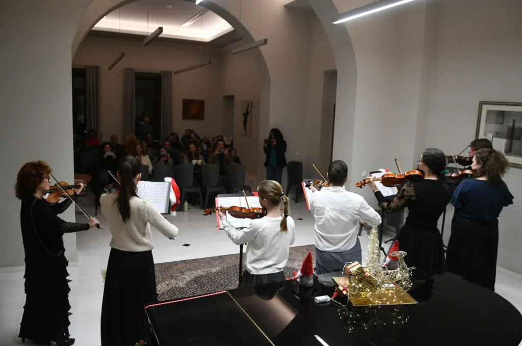 Συνεχίζονται οι γιορτινές εκδηλώσεις του Δήμου Πατρέων: Γιορτή για τα παιδιά και πλούσιο πρόγραμμα έως τα Χριστούγεννα ΦΩΤΟ