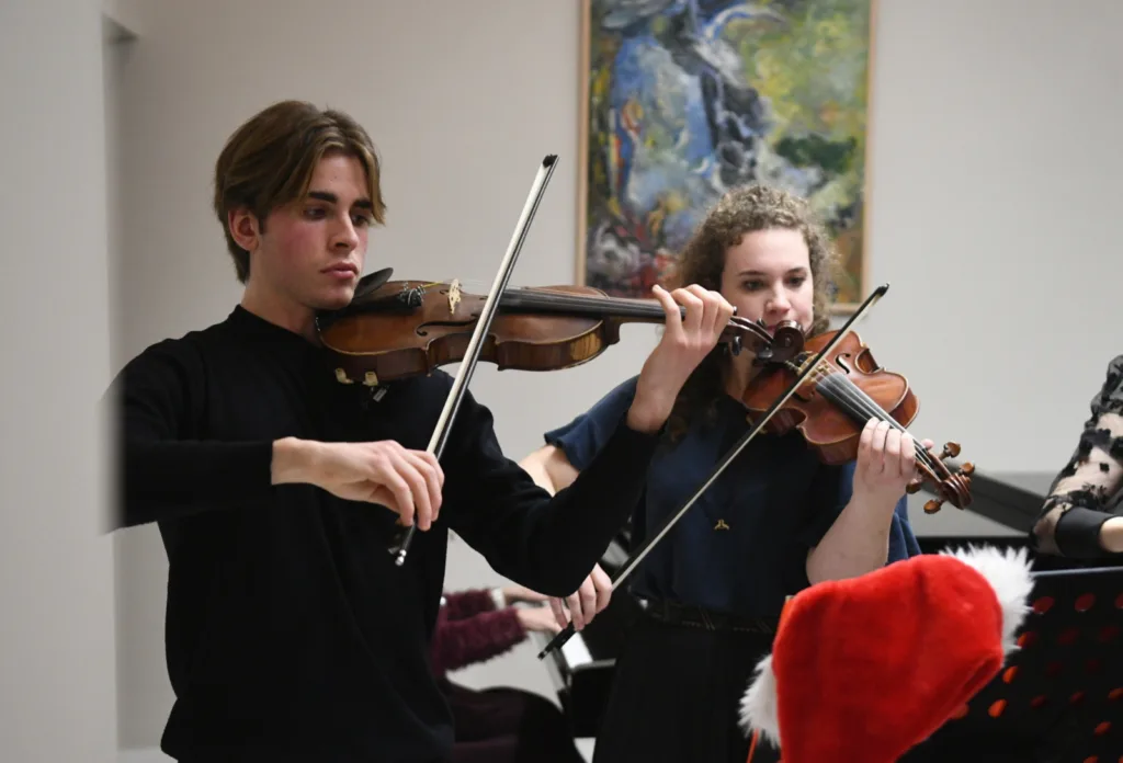 Συνεχίζονται οι γιορτινές εκδηλώσεις του Δήμου Πατρέων: Γιορτή για τα παιδιά και πλούσιο πρόγραμμα έως τα Χριστούγεννα ΦΩΤΟ