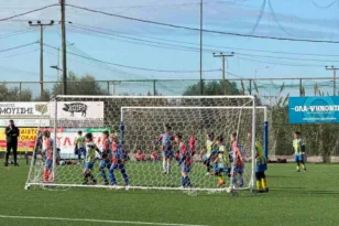 Γιορτή αθλητισμού στην Πάτρα: Χριστουγεννιάτικο τουρνουά ποδοσφαίρου στα Ζαρουχλέικα και τιμητικό τουρνουά μπάσκετ στη μνήμη του Νίκου Μοίραλη ΦΩΤΟ