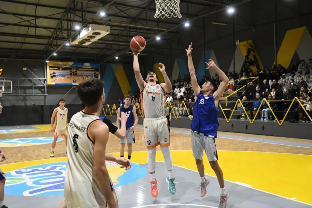 Γιορτή αθλητισμού στην Πάτρα: Χριστουγεννιάτικο τουρνουά ποδοσφαίρου στα Ζαρουχλέικα και τιμητικό τουρνουά μπάσκετ στη μνήμη του Νίκου Μοίραλη ΦΩΤΟ