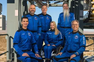 Δύναμη της θέλησης: Άνθρωπος σε αναπηρικό αμαξίδιο ταξίδεψε στο διάστημα! ΒΙΝΤΕΟ