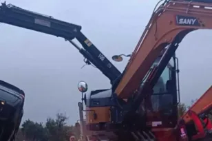 Υπόθεση θρίλερ με Αυτοκίνητο που βρέθηκε αναποδογυρισμένο σε κανάλι! ΦΩΤΟ