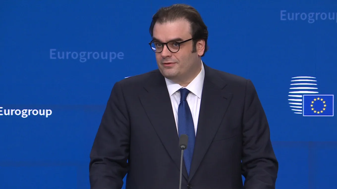 Πιερρακάκης για την εκλογή του στην προεδρία του Eurogroup: Νιώθω τιμή που με επέλεξαν οι συνάδελφοί μου Πιερρακάκης για την εκλογή του στην προεδρία του Eurogroup: Νιώθω τιμή που με επέλεξαν οι συνάδελφοί μου