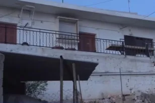 «Βρήκε νεκρούς τον παππού του και τη γιαγιά του έξω από το σπίτι» συγκλονιστική μαρτυρία για την τραγωδία στο Κερατσίνι