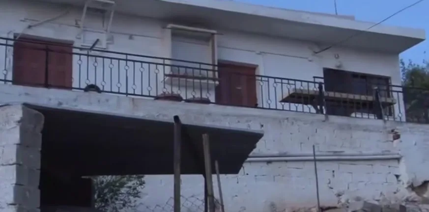 «Βρήκε νεκρούς τον παππού του και τη γιαγιά του έξω από το σπίτι» συγκλονιστική μαρτυρία για την τραγωδία στο Κερατσίνι
