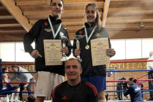 Η Πάτρα κέρδισε με «νοκ-άουτ» και πήρε άριστα στο Πανελλήνιο πρωτάθλημα ΦΩΤΟ