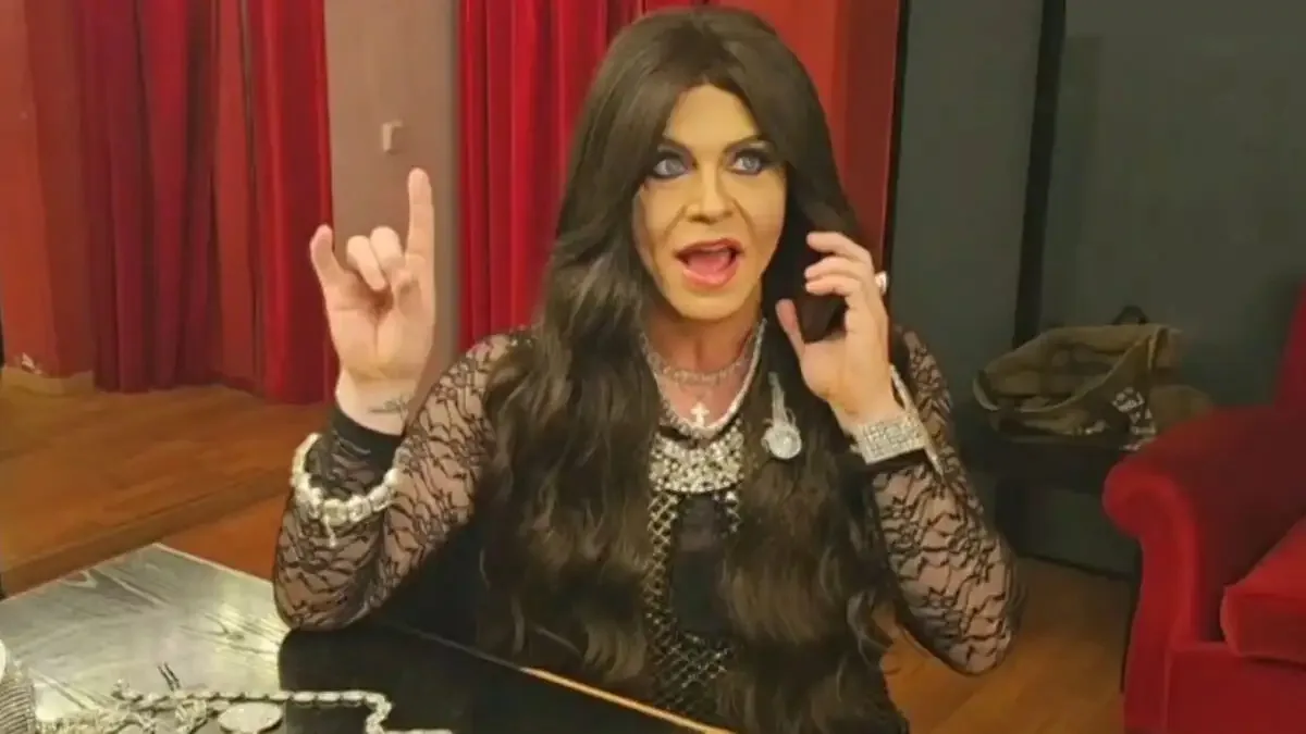 Τάκης Ζαχαράτος ως Κίμπερλι Γκιλφόιλ: Αποκάλυψε τι λατρεύει η Αμερικανίδα Πρέσβης στην Ελλάδα!