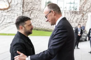 Στο Βερολίνο ο Ζελένσκι: Οι ΗΠΑ επιμένουν να παραχωρήσει η Ουκρανία το Ντονμπάς