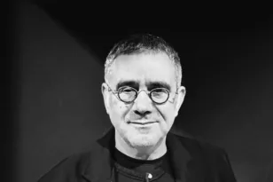 Γιώργος Ζαμπουλάκης: «Στόχος μου, ένα συμφωνικό έργο» – Νέα παράσταση από το ΔΗΠΕΘΕ Πάτρας