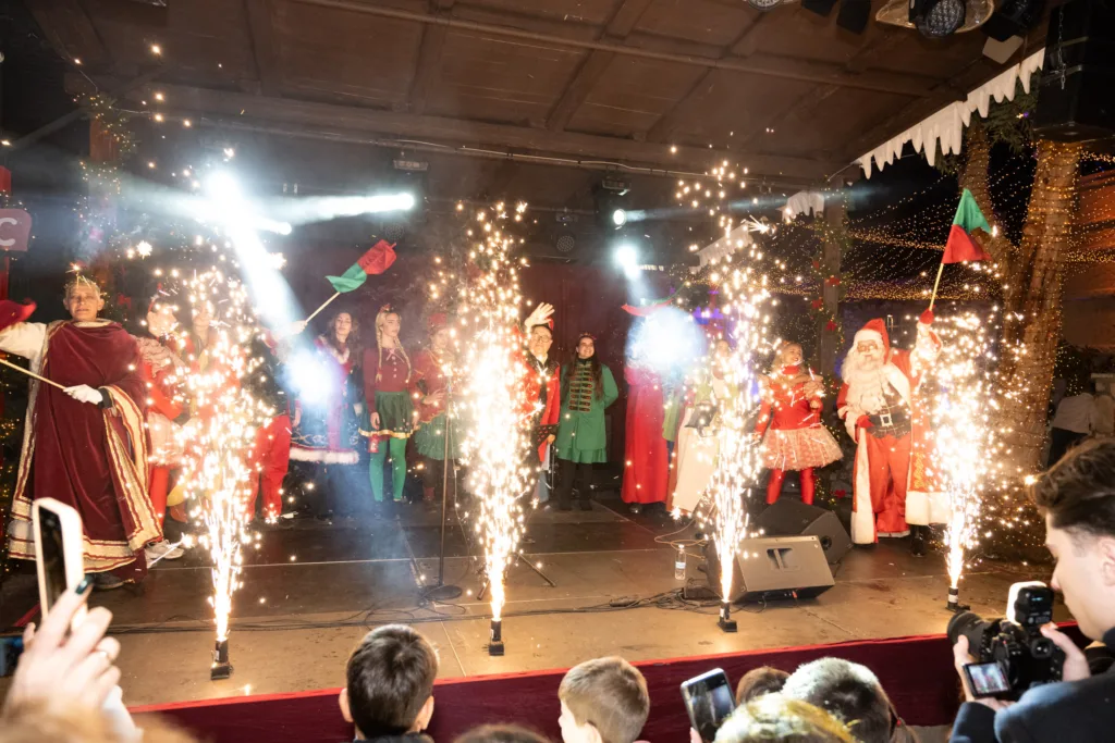 Πάτρα: Φωτεινό φινάλε για το Δέντρο των Ξωτικών