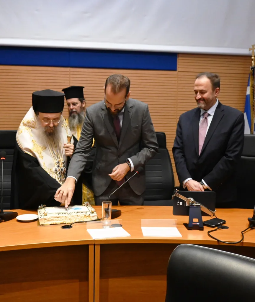 Πρωτοχρονιάτικο μήνυμα Φαρμάκη: «Σήμερα αρχίζει ένας νέος κύκλος προσπάθειας» ΦΩΤΟ-ΒΙΝΤΕΟ