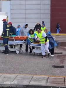 Η διάσωση έγινε από την οροφή: Αυτή τη φορά η εκκένωση του «Αγ. Ανδρέα» έγινε στο πλαίσιο άσκησης