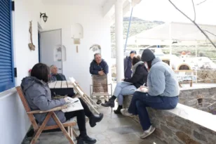 Σε ποιο νησί του Αιγαίου ο δήμαρχος δίνει μπόνους 1000 ευρώ το μήνα σε γιατρούς!