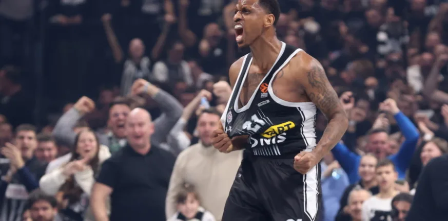 Παίκτης της ΑΕΚ ο Τζέιμς Νάναλι: «Είμαι χαρούμενος που θα συμμετάσχω στην αναγέννηση της ΑΕΚ»