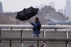 Η κακοκαιρία σαρώνει την Ευρώπη! Χιονοκαταιγίδες, θυελλώδεις άνεμοι και πολικές θερμοκρασίες, -20 στη Γερμανία