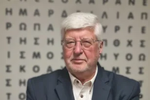 Ο Πρέσβης επί τιμή Αλέξανδρος Μαλλιάς μιλάει στην «Π»: «Ελλάδα απέναντι Αλβανίας: Λόγια μόνο»