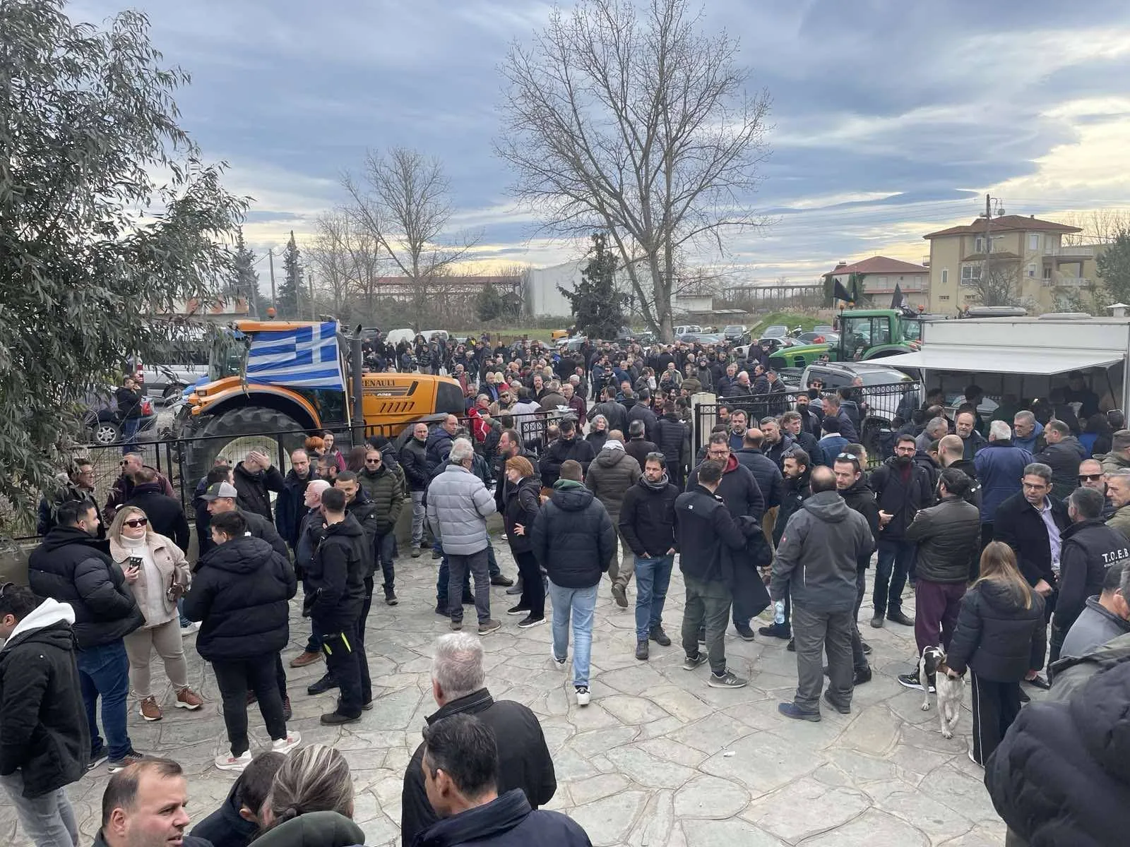 Πανελλαδική σύσκεψη: Οι αγρότες έτοιμοι να κλείσουν «στρατηγικά σημεία» σε Εγνατία Οδό, Ιόνια Οδό, Μπράλο και Πελοπόννησο!