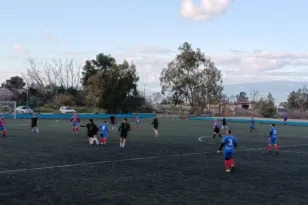 Ροδιά Αιγιάλειας: «Βούτηξαν» όλα τα καλώδια από το γήπεδο!