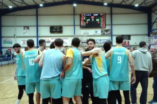 Η Ενωση δεύτερο σερί διπλό, με «βροχή» τριπόντων στη Σαρωνίδα