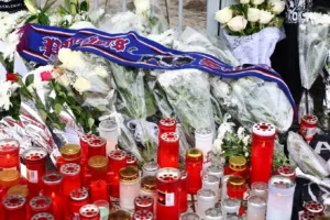 Η αλληλεγγύη των οπαδών, ο θάνατος των 7 παλικαριών του ΠΑΟΚ ένωσε όλες τις ομάδες, κασκόλ Ολυμπιακού, Παναθηναϊκού, Άρη, ΑΕΚ στην Τούμπα, ΦΩΤΟ