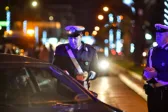 Αλλάζει η ελληνική νύχτα: Μπλόκα και αλκοτέστ έφεραν πτώση στην κατανάλωση αλκοόλ