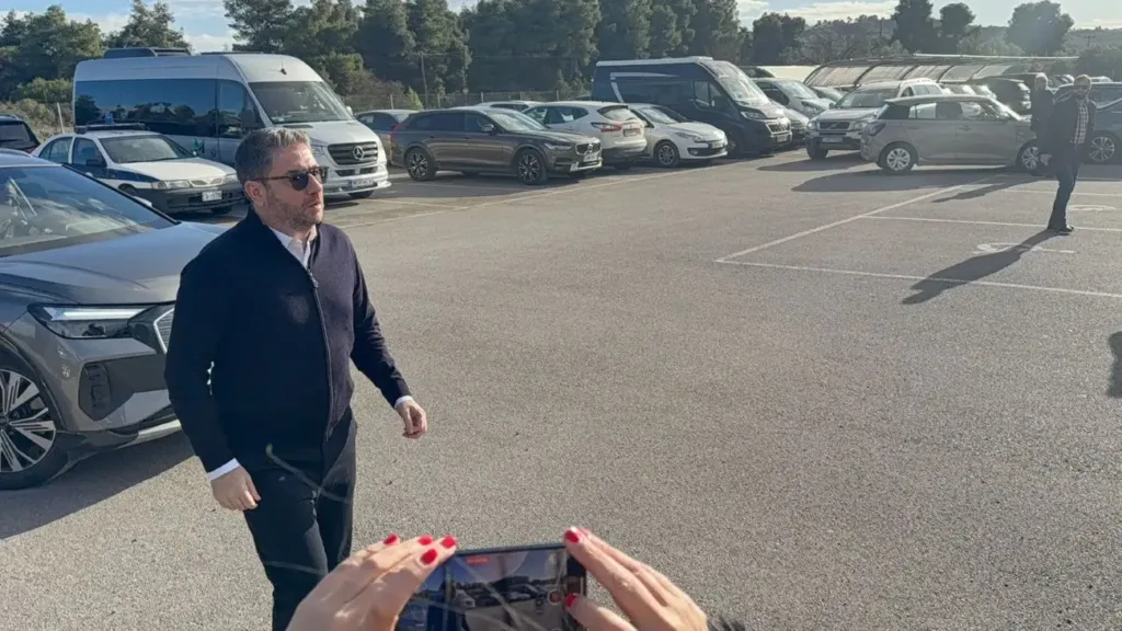 Γιώργος Παπαδάκης: Το τελευταίο αντίο στο Αποτεφρωτήριο Ριτσώνας ΦΩΤΟ Γιώργος Παπαδάκης: Το τελευταίο αντίο στο Αποτεφρωτήριο Ριτσώνας ΦΩΤΟ