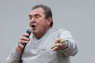 Ανεστίδης: Ζητά συγγνώμη για τις ύβρεις προς τον Πρωθυπουργό - «Ήταν εκ παραδρομής, ήταν εκτός συζήτησης, εκτός αέρα» ΒΙΝΤΕΟ