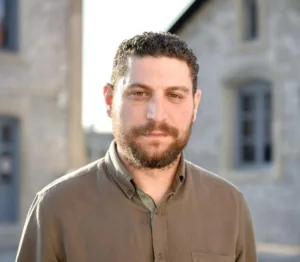 Πάτρα: «Βουλιάζουν» τα Λουτρά - Σε πλήρη εγκατάλειψη ένα μνημείο 96 ετών, η «Π» κατέγραψε εικόνες από τις ρημαγμένες αίθουσες