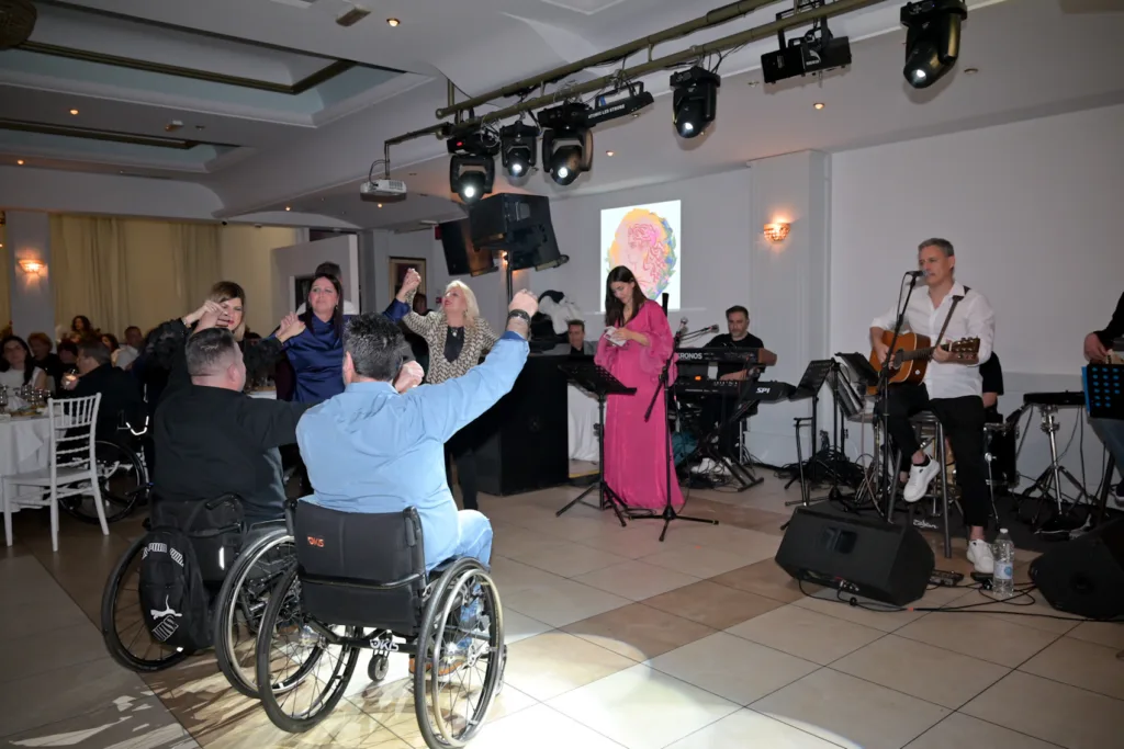 «Αχαιών Αγάπης Γεύμα»: Μήνυμα ζωής και προσφοράς από την «Καλλιπάτειρα» στην Πάτρα ΦΩΤΟ