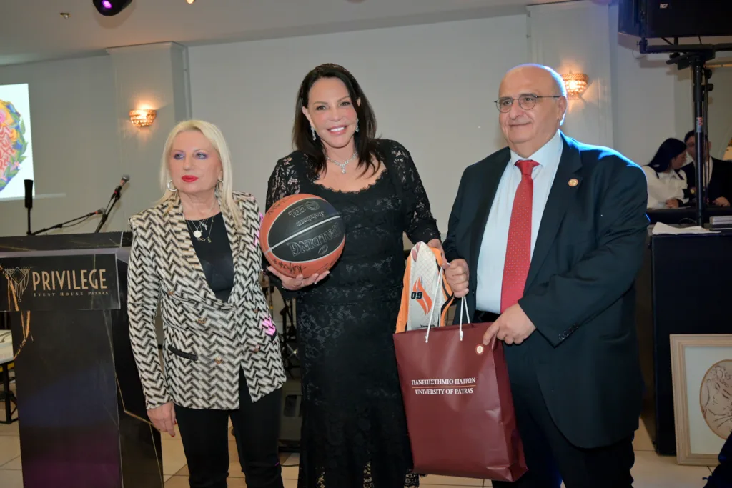 «Αχαιών Αγάπης Γεύμα»: Μήνυμα ζωής και προσφοράς από την «Καλλιπάτειρα» στην Πάτρα ΦΩΤΟ