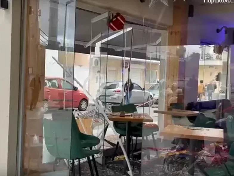 Πάτρα - Προσφυγικά: Επεισόδια και εκτεταμένες φθορές μετά τον θάνατο του 30χρονου Κώστα ΦΩΤΟ