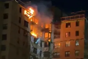 Φωτιά-κόλαση στο Μπρονξ: Πύρινη λαίλαπα σε 17ώροφο κτίριο, φόβοι για εγκλωβισμένους