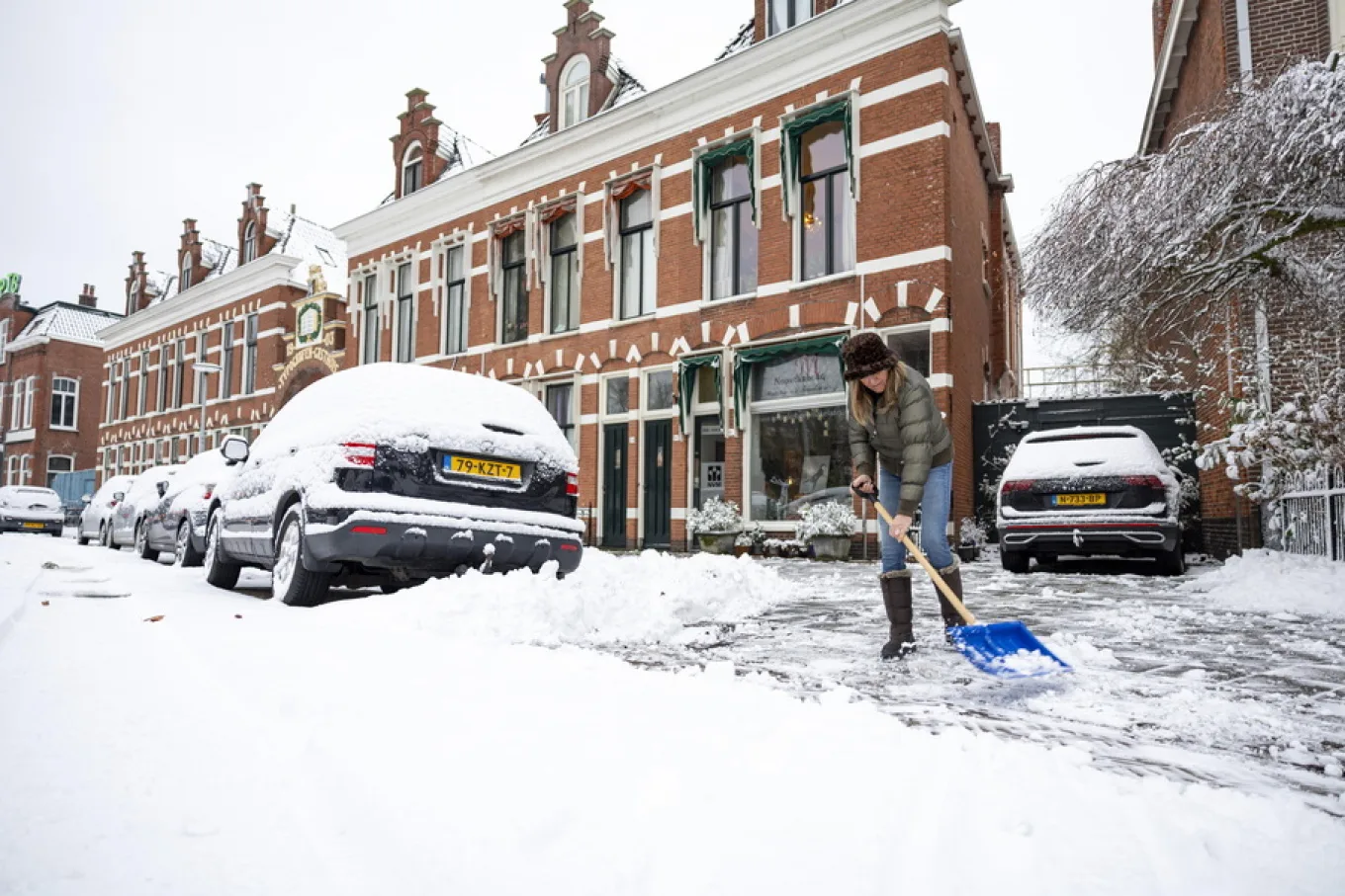 Γαλλία και Βρετανία: Εκατοντάδες χιλιάδες άνθρωποι χωρίς ρεύμα λόγω της καταιγίδας Γκορέτι Γαλλία και Βρετανία: Εκατοντάδες χιλιάδες άνθρωποι χωρίς ρεύμα λόγω της καταιγίδας Γκορέτι