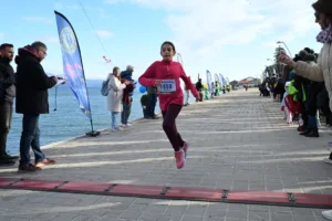 Φοβερές στιγμές και φέτος στον 14ο Ημιμαραθώνιο Αιγιάλειας - Φωτογραφίες