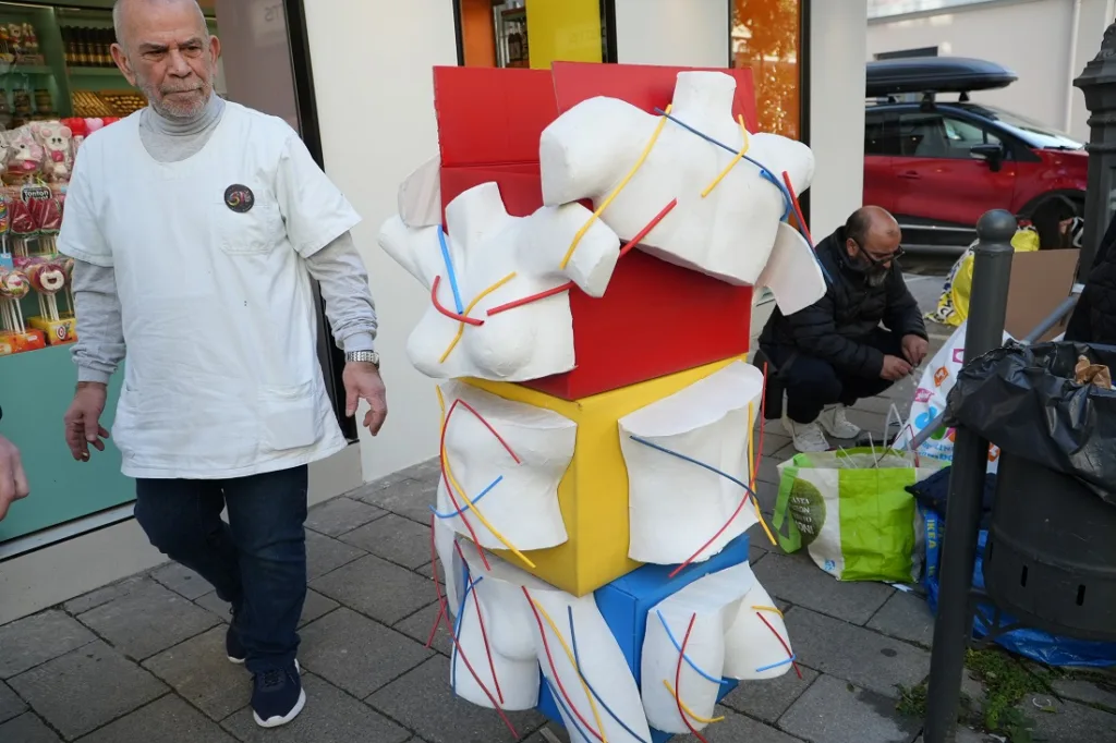 Cubbez: Καρναβαλική πρεμιέρα στον νέο πεζόδρομο της Μαιζώνος με τα πληρώματα του Κρυμμένου Θησαυρού