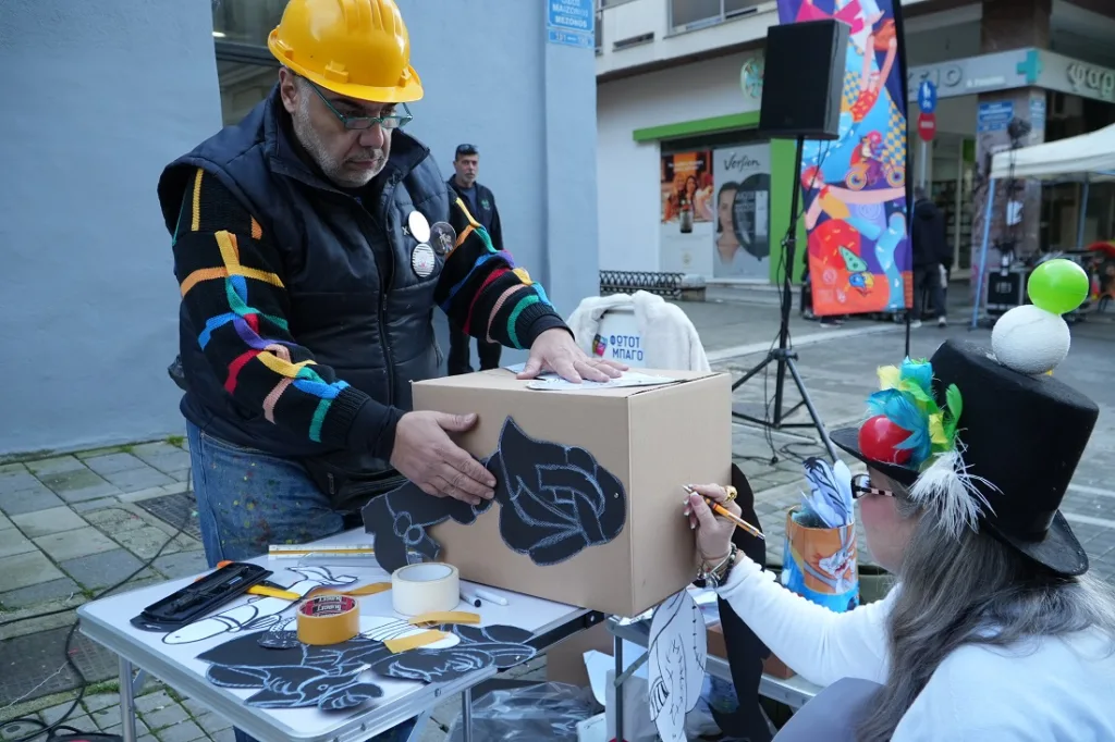 Cubbez: Καρναβαλική πρεμιέρα στον νέο πεζόδρομο της Μαιζώνος με τα πληρώματα του Κρυμμένου Θησαυρού